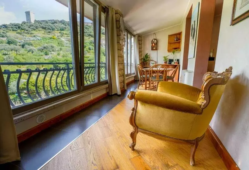 Aamiaismajoitus (B&B) Sa Domo E Giuanne E Giuanna