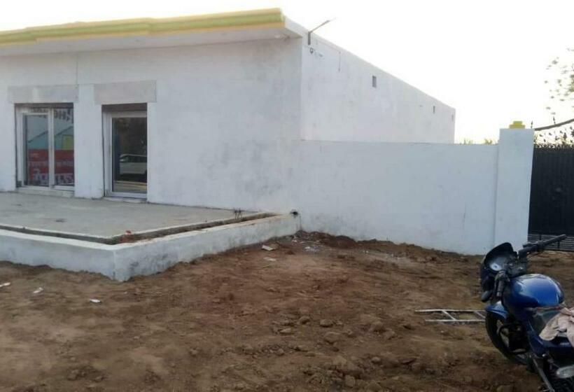 Hotelli Spot On 87969 Green