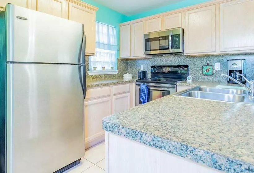 Little Get Away By The Beach ,moondancer