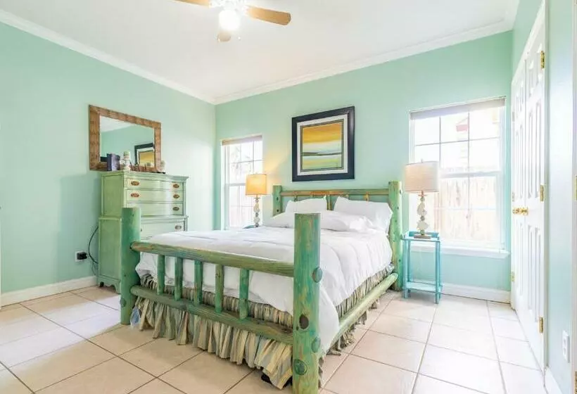 Little Get Away By The Beach ,moondancer