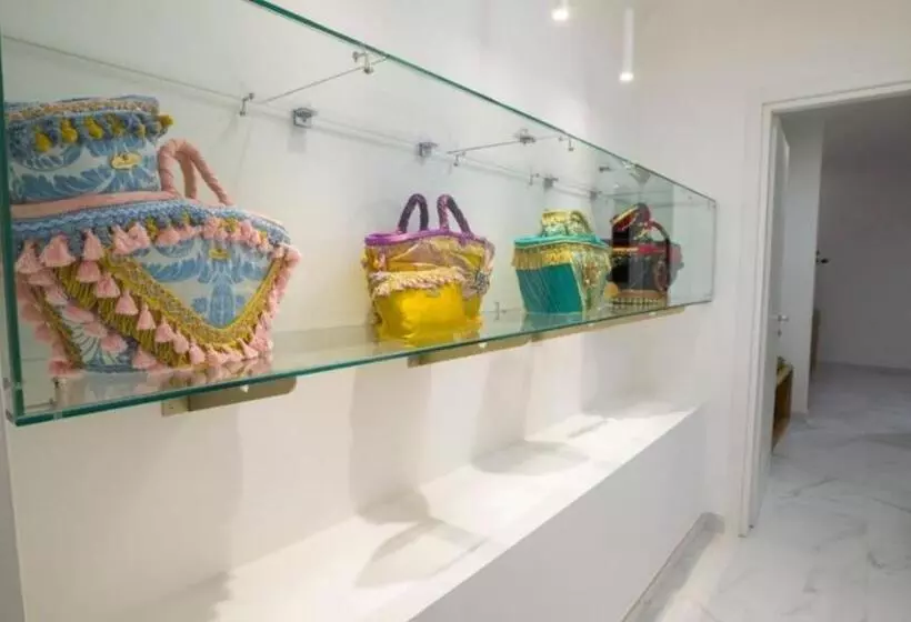 Majatalo Marinisa Suite Luxury Room