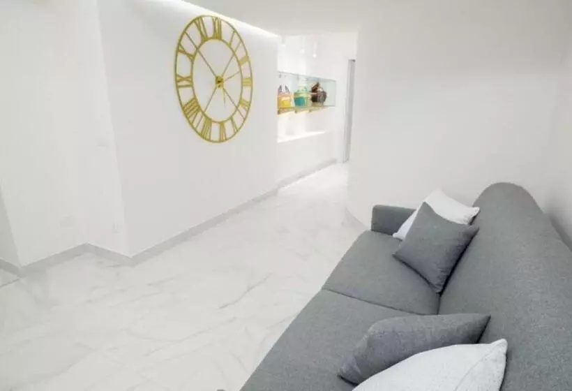 Majatalo Marinisa Suite Luxury Room