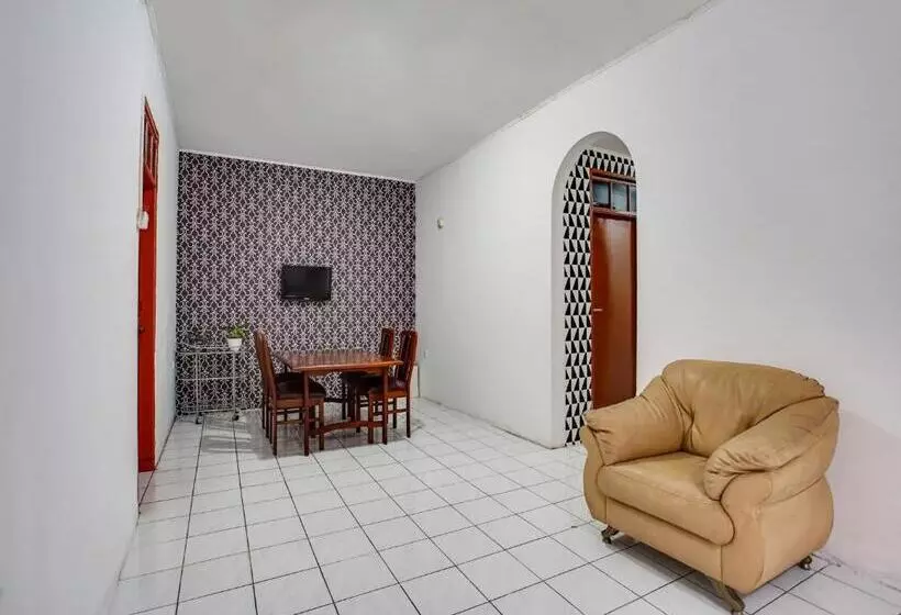 هتل Spot On 91117 Sriwijaya Residence Syariah
