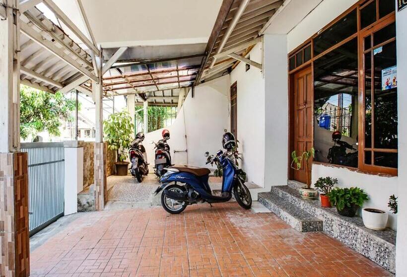 فندق Spot On 91117 Sriwijaya Residence Syariah