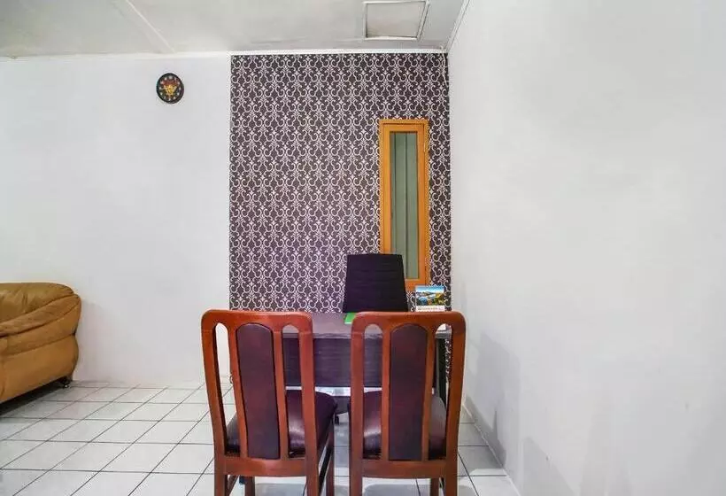 هتل Spot On 91117 Sriwijaya Residence Syariah