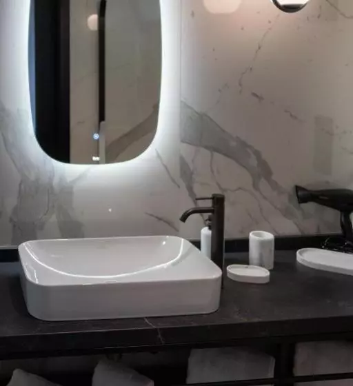 Tensuites - Adults Only