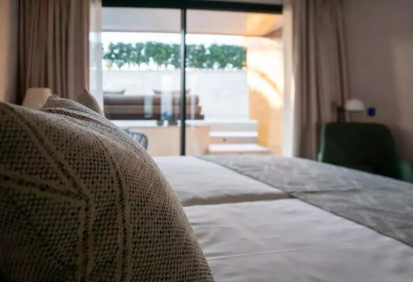 Tensuites - Adults Only