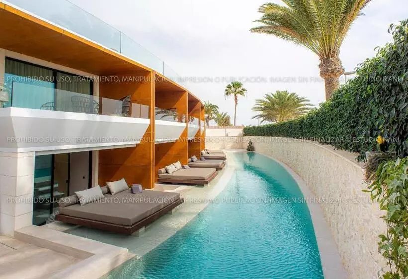 Tensuites - Adults Only