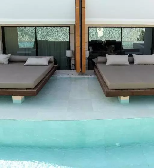 Tensuites - Adults Only