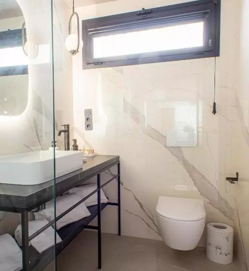 Tensuites - Adults Only