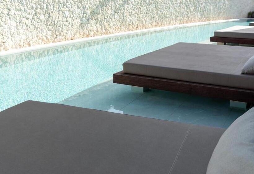 Tensuites - Adults Only