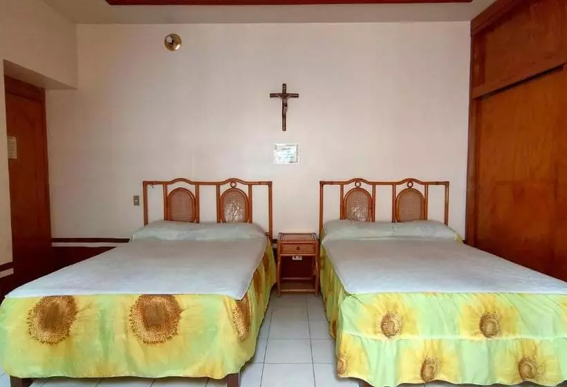 هتل Oyo  Posada Santa Cecilia, Jerez Zacatecas