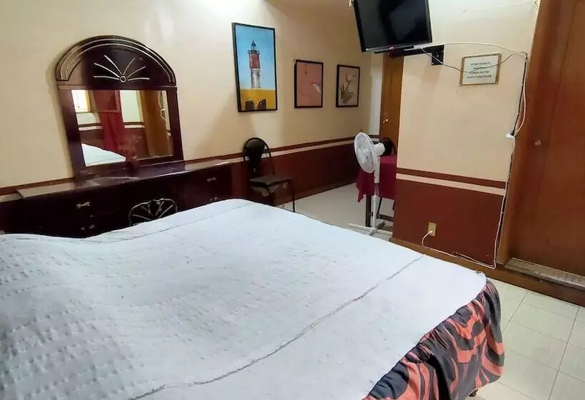 هتل Oyo  Posada Santa Cecilia, Jerez Zacatecas