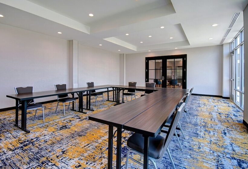 فندق Towneplace Suites By Marriott Cincinnati Airport South