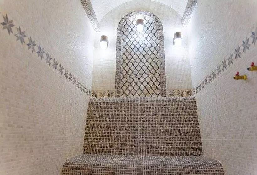 هتل Ramada By Wyndham Turkistan