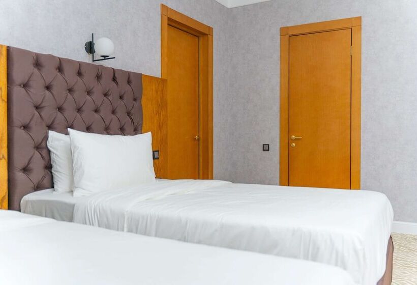 هتل Ramada By Wyndham Turkistan