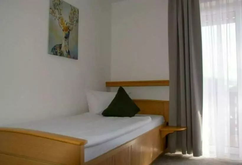 Majatalo Haus Am Park