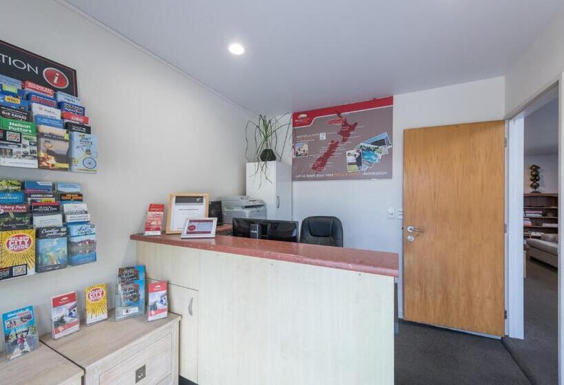 فندق على الطريق Bella Vista Nelson