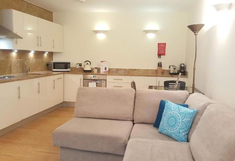 Still Life Monument Executive