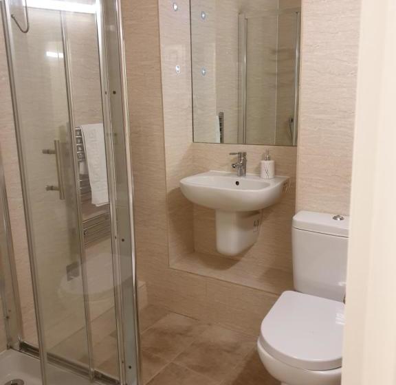 Still Life Monument Executive