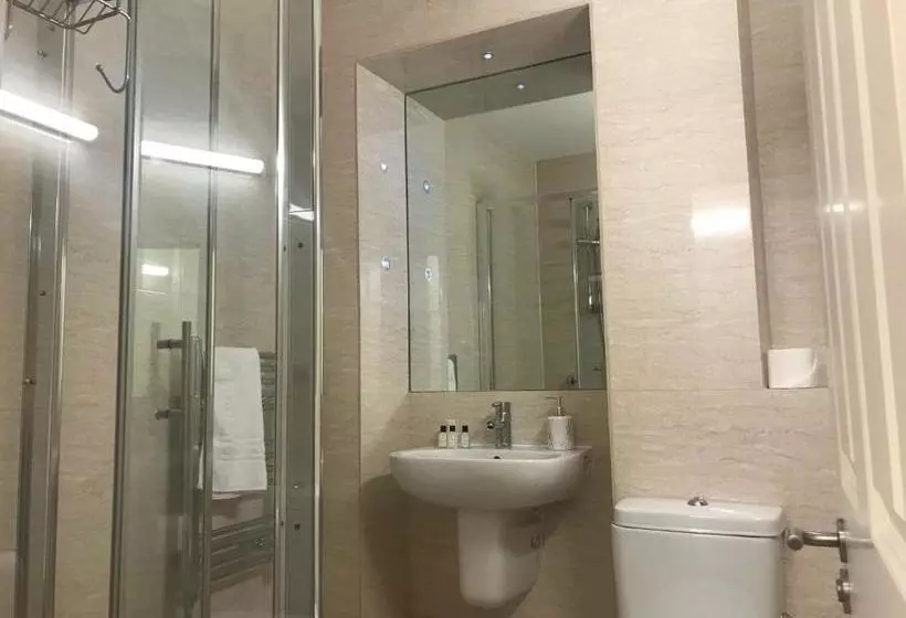 Still Life Monument Executive