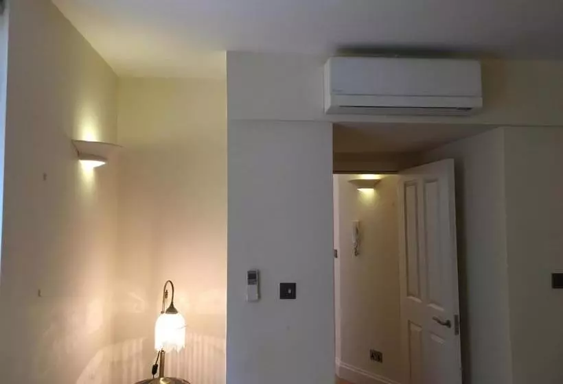 Still Life Monument Executive