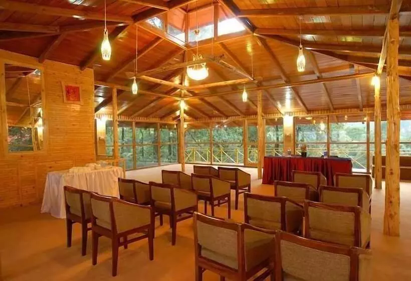 בית מלון כפרי Alpine Club