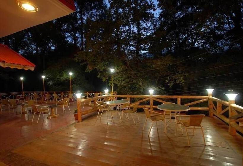 בית מלון כפרי Alpine Club