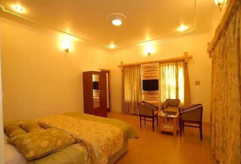 בית מלון כפרי Alpine Club