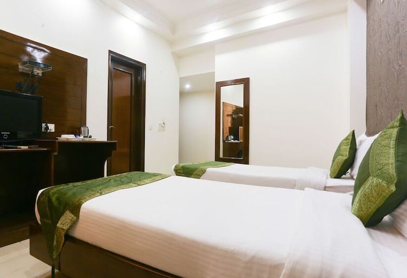 בית מלון כפרי Blessings On Road Near New Delhi Railway Station