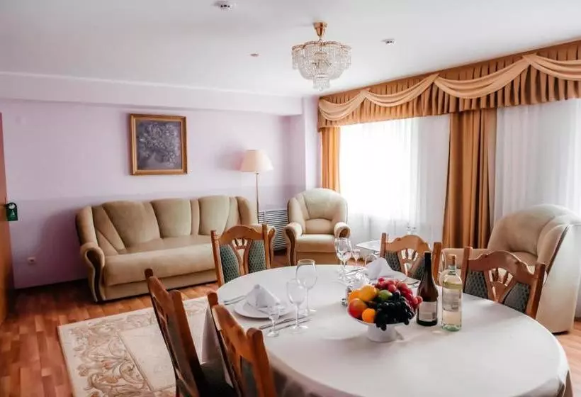 هتل Derzhavinskaya-tambov