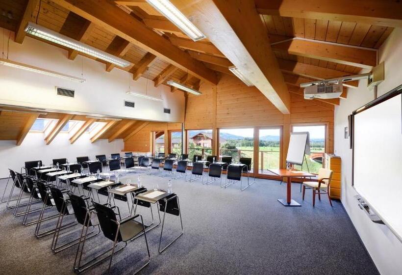 בית מלון כפרי Green Inn