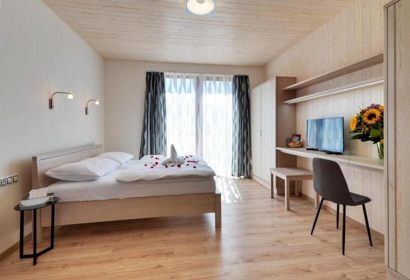 בית מלון כפרי Green Inn