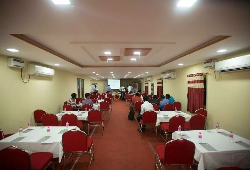 هتل Mahalaya Residency