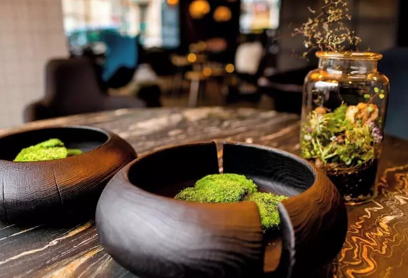 Motel One Edinburgh Royal