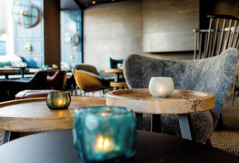 Motel One Edinburgh Royal