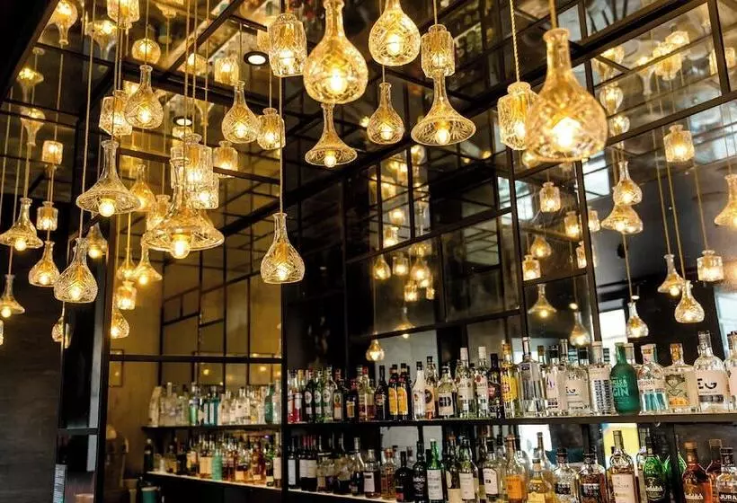 Motel One Edinburgh Royal