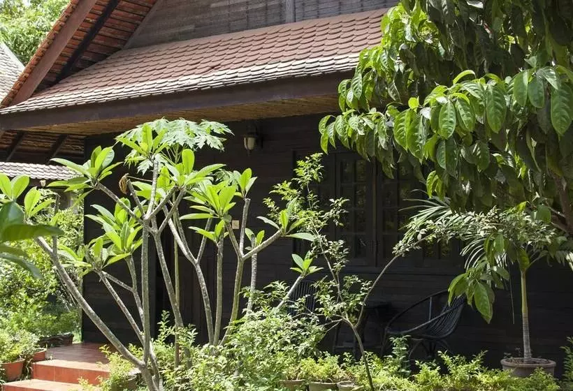 Palm Village Resort & Spa
