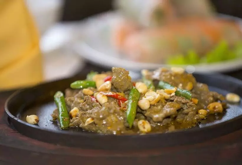 Palm Village Resort & Spa