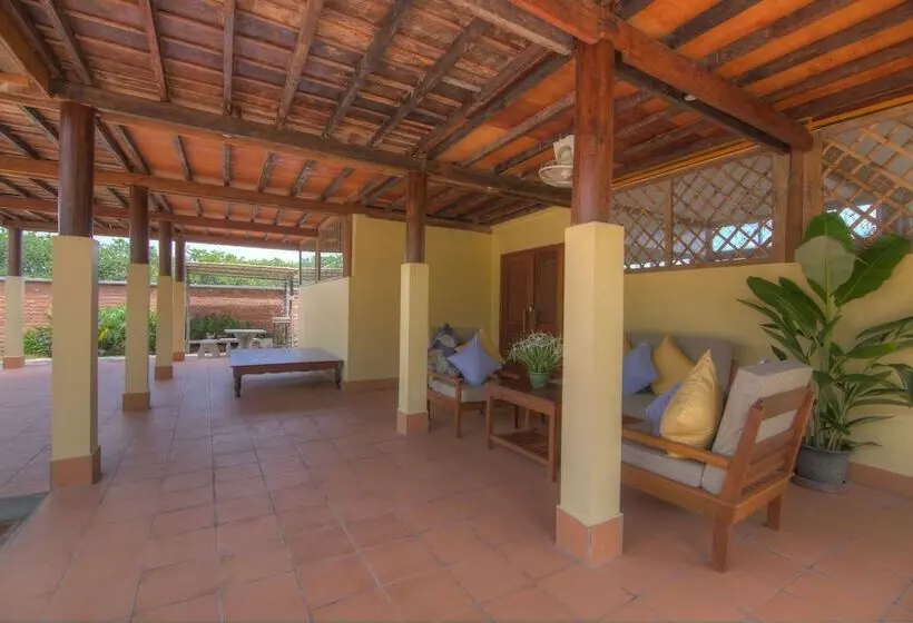 Palm Village Resort & Spa