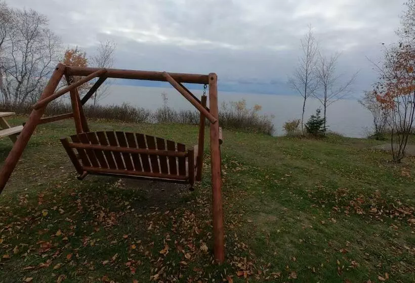 Retkeilymaja Thomsonite Inn On Lake Superior