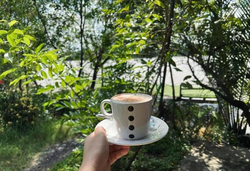 فندق Kampot Riverfront Boutique