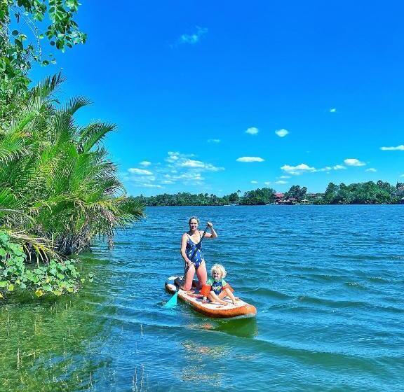 فندق Kampot Riverfront Boutique