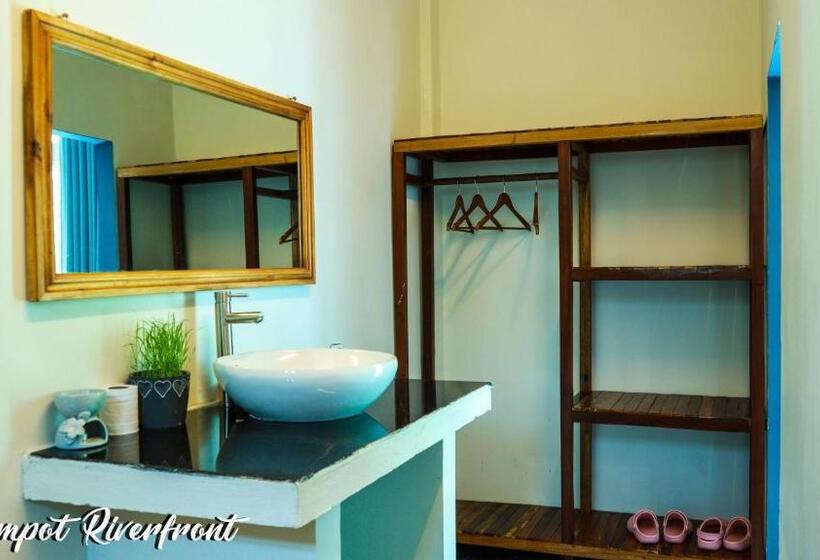 فندق Kampot Riverfront Boutique