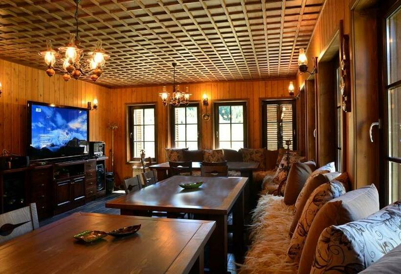 ペンション сюлевска къща   къща за гости