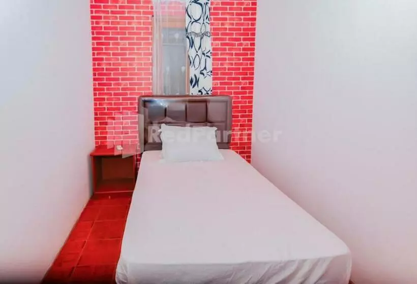 ホテル Kota Padi Homestay Cianjur Syariah Redpartner