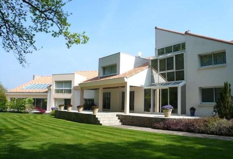 ペンション Les Jardins De La Muse, Piscine Couverte, Spa Et Fitness