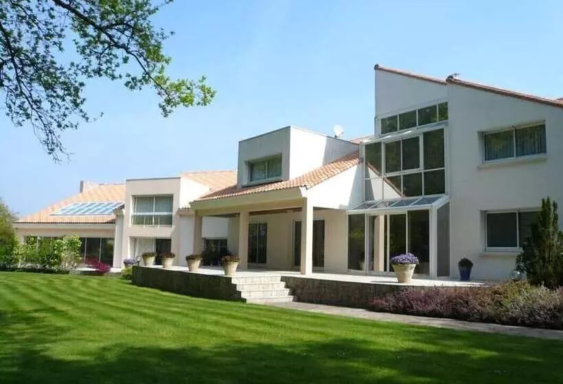 Majatalo Les Jardins De La Muse, Piscine Couverte, Spa Et Fitness