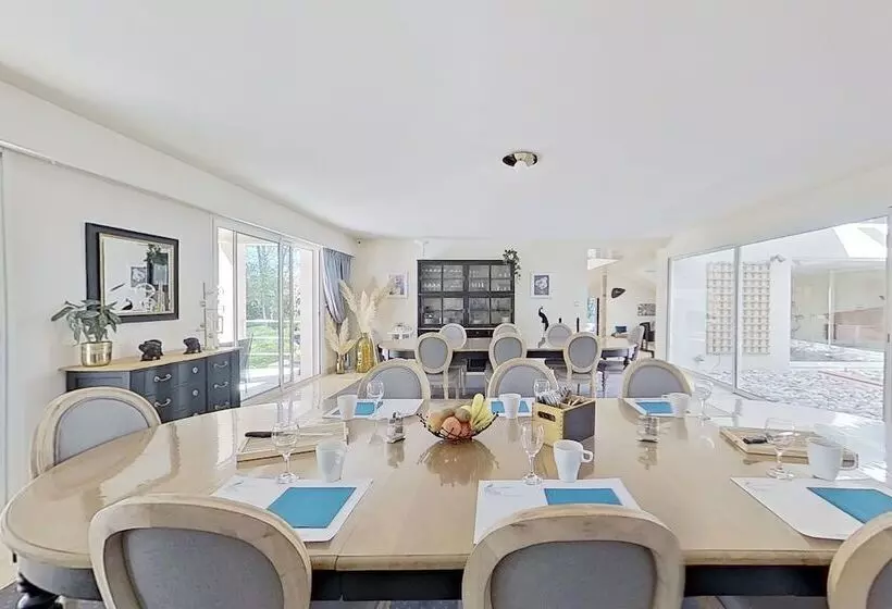 Majatalo Les Jardins De La Muse, Piscine Couverte, Spa Et Fitness