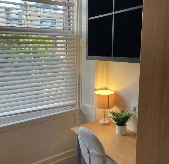 پانسیون Bloomfield  At Stayboom